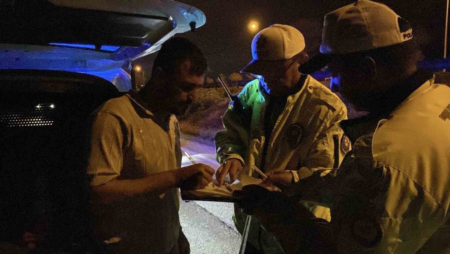 Konya’da Polislerden 50 Kilometre Kaçan Alkollü Sürücü: "gören Duyan Olmasın, Rezil Olmayalım"