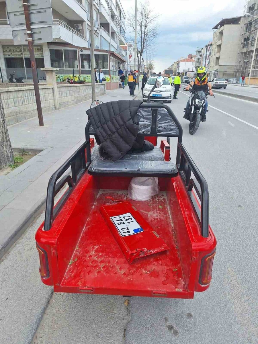 Karapınar’da Motosikletler Çarpıştı: 3 Yaralı