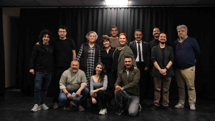 Mersin Büyükşehir Belediyesi Sanatçı Kadrosunu Genişletiyor