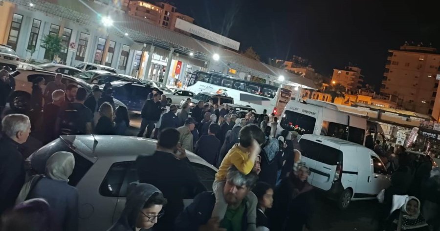 Anamur’da 11 Kişilik Hac Kafilesi Kutsal Topraklara Uğurlandı