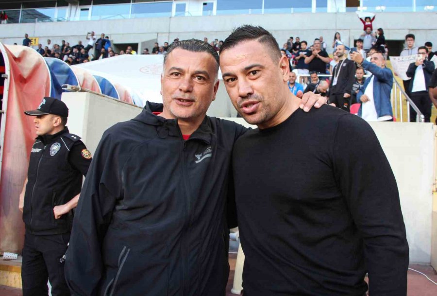 Trendyol Süper Lig: Atakaş Hatayspor: 1 - Başakşehir: 2 (ilk Yarı)