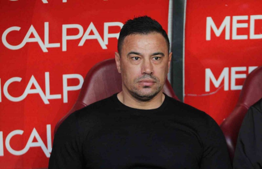 Trendyol Süper Lig: Atakaş Hatayspor: 1 - Başakşehir: 2 (ilk Yarı)