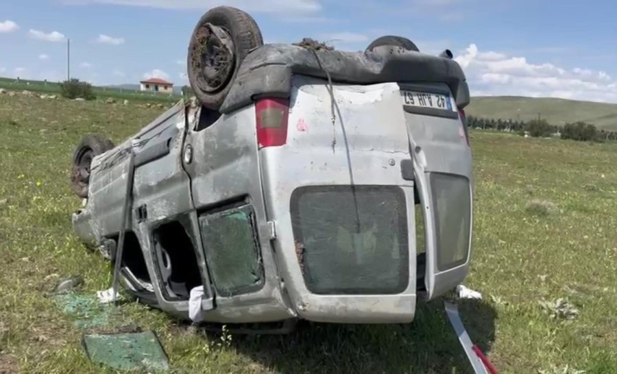 Otomobil Takla Attı: 2 Yaralı