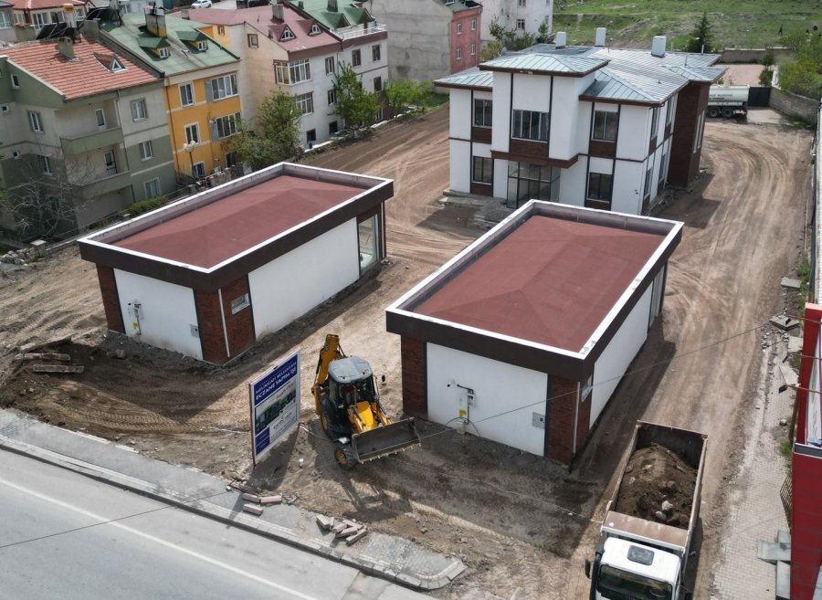 Melikgazi’de Sağlık Merkezlerine Çevre Düzenlemesi Yapılıyor