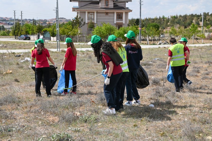 Selçuklu Belediyesi’nden Çevre Temizliği Etkinliği