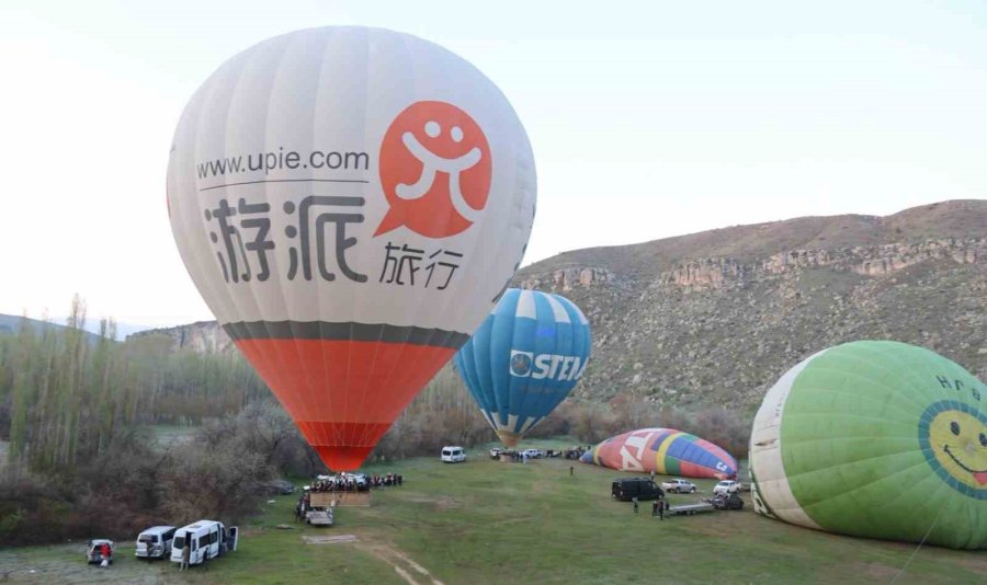 Turistler Balon İle Ihlara Vadisi’ni Havadan Keşfediyor