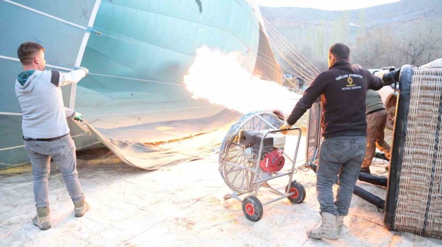 Turistler Balon İle Ihlara Vadisi’ni Havadan Keşfediyor