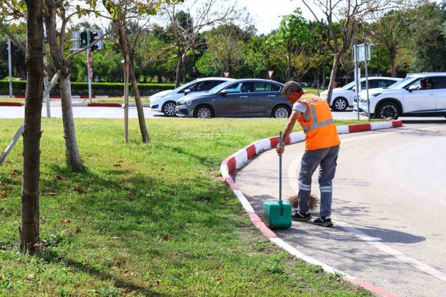 Antalya Yaz Renklerine Bürünüyor