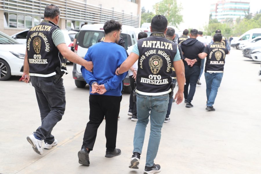 Antalya’da Son 1 Haftada 213 Şahıs Tutuklandı