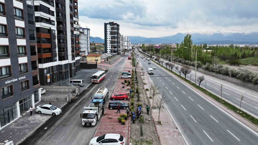 Başkan Çolakbayrakdar: "kocasinan’ı Yeşille Donatıyoruz, Türkiye’ye Örnek Oluyoruz"