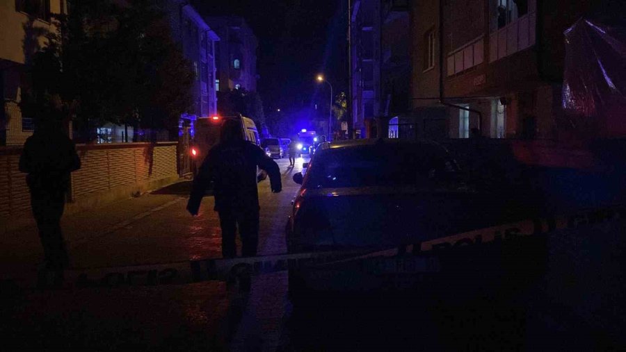 Evine Gireceği Sırada Husumetlisini Sırtından Vuran Şüpheli Tutuklandı