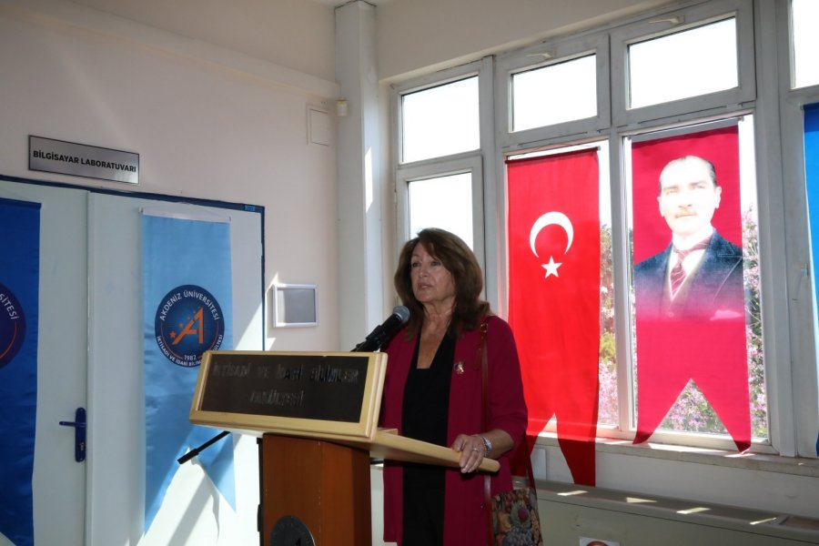 Akdeniz Üniversitesi’nde Nesilden Nesile Eğitim Desteği