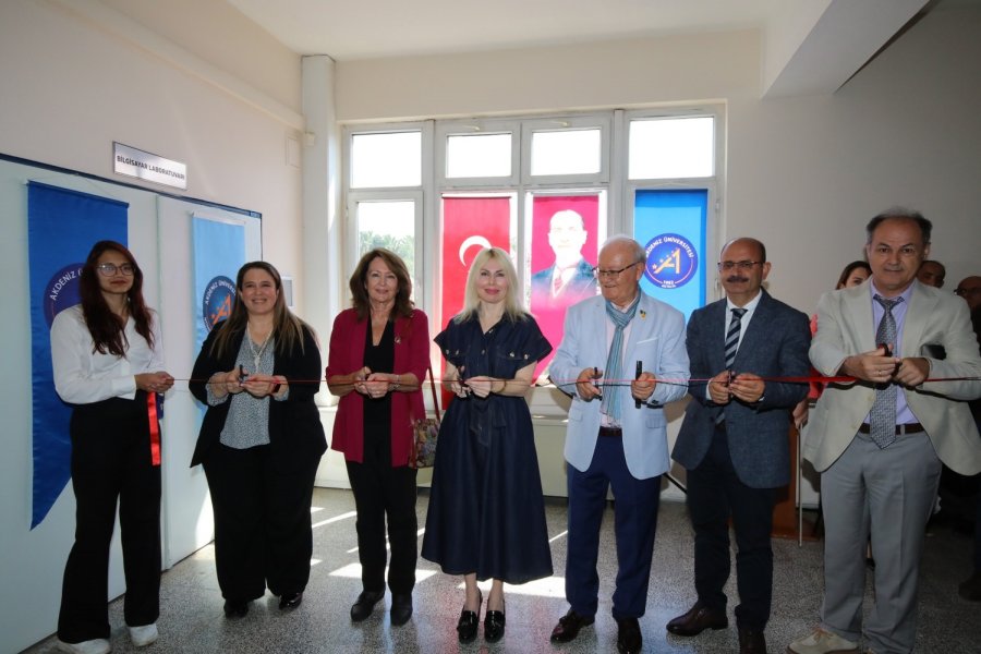 Akdeniz Üniversitesi’nde Nesilden Nesile Eğitim Desteği