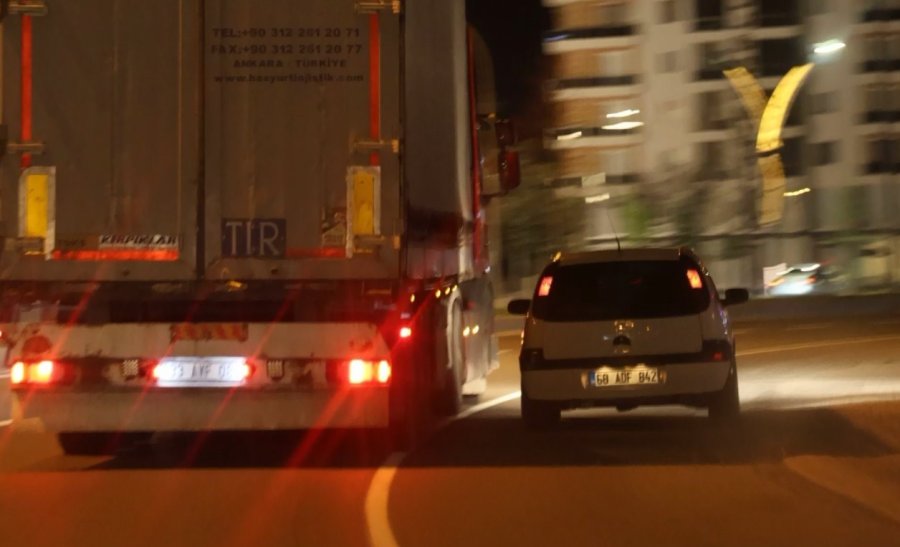 Film Sahnelerini Aratmayan Kovalamaca Nefesleri Kesti