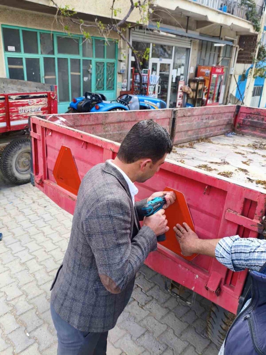 Akşehir İlçe Jandarma Komutanlığı’ndan Traktör Kazalarını Önleme Çalışması