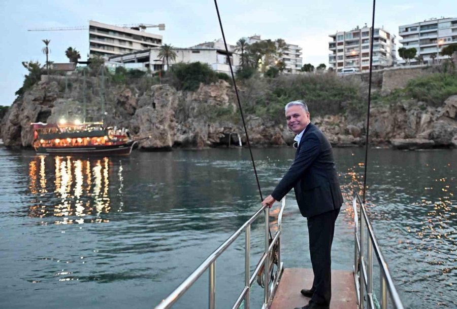 Dilekler Akdeniz’in Maviliklerine Uğurlandı