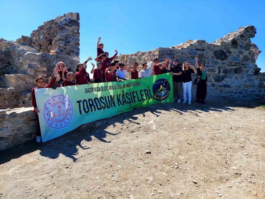 Öğrenciler Tarihe Yolculuk Etti