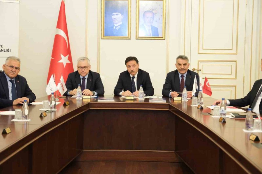 Başkan Büyükkılıç, Yozgat’ta Oran Yönetim Kurulu Toplantısı’na Katıldı