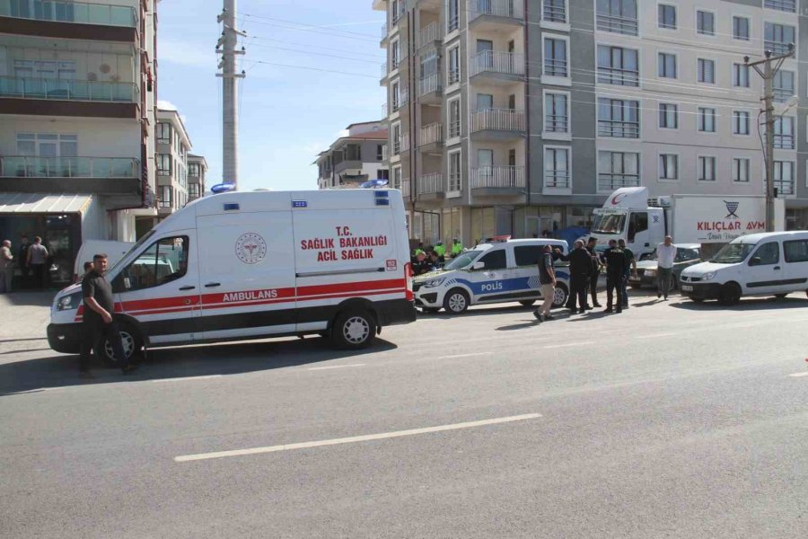 Beton Mikserinin Altında Kalan Yaşlı Adam Hayatını Kaybetti