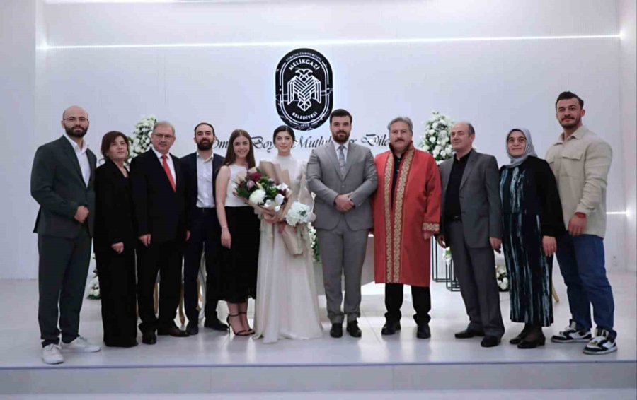 Melikgazi Belediyesi’nde 1 Günde 60 Nikah Gerçekleşti