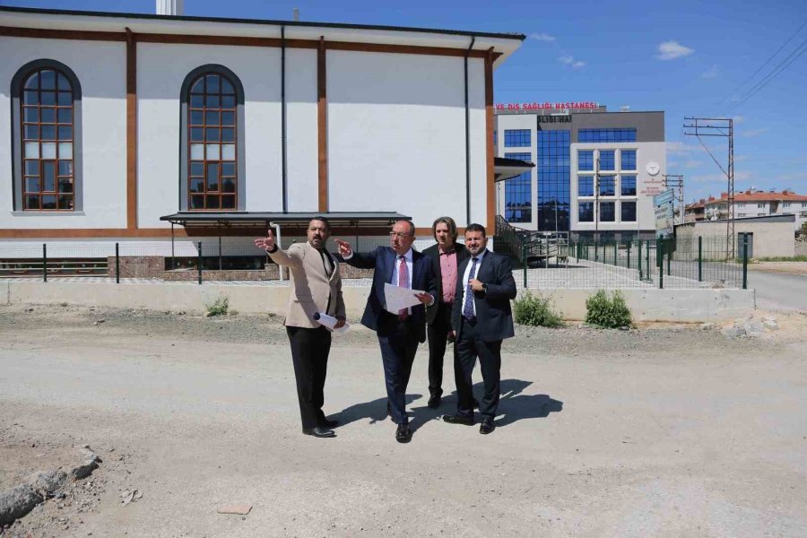 Meram’ın Yolları Genişliyor, Yeşil Alanları Çoğalıyor