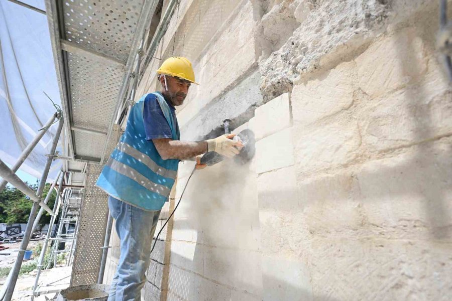 Mersin’in Hafızası Taş Bina, Kent Müzesi’ne Dönüşüyor