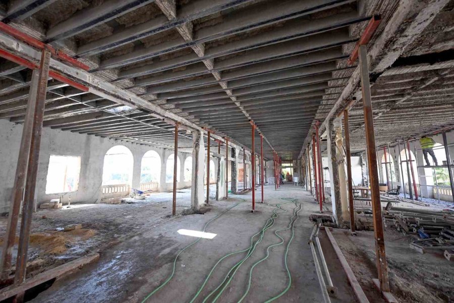 Mersin’in Hafızası Taş Bina, Kent Müzesi’ne Dönüşüyor