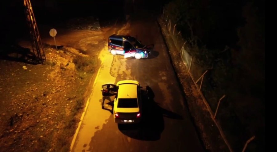 Mersin’de Uyuşturucu Ticareti Yapan 4 Şüpheli Yakalandı