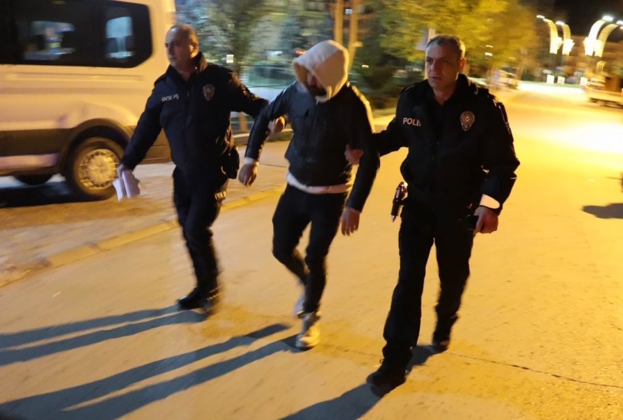 Alkollü Yakalanan Motosiklet Sürücüsü Polise Dert Yandı: "bıktım Bu Hayattan, Yaşamak İstemiyorum"