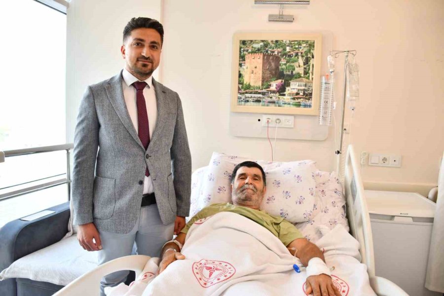 Alanya’da Mikro Cerrahi Yöntemle Doku Nakli Yapıldı