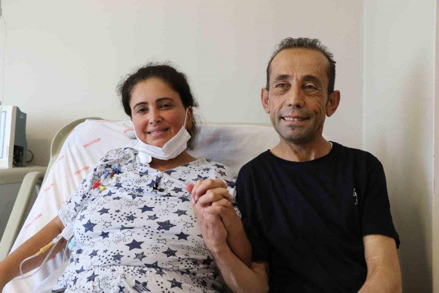 Yaşamasına Yüzde 1 İhtimal Verilen Çiftin Sıra Dışı Aşkı