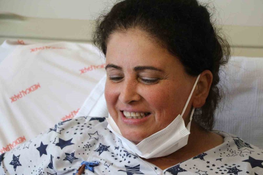 Yaşamasına Yüzde 1 İhtimal Verilen Çiftin Sıra Dışı Aşkı