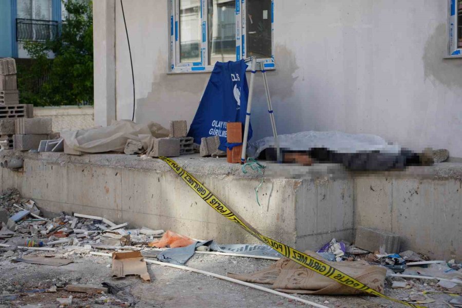 İş Görüşmesi İçin Gittiği Şantiye Önünde Ölü Bulundu