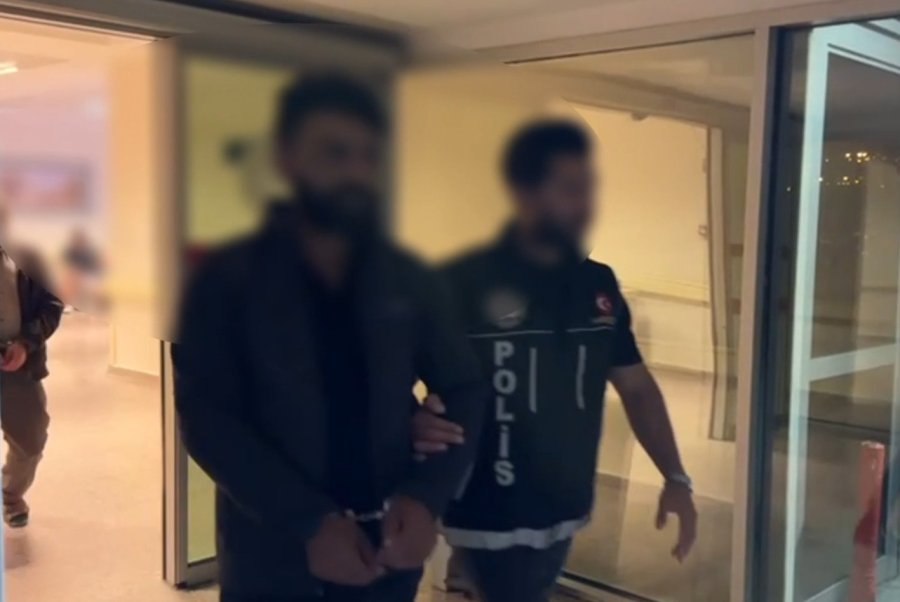 Uluslararası Uyuşturucu Ticaretine Büyük Darbe: Yuttukları Eroin Kapsülleriyle Havalimanında Yakalandılar