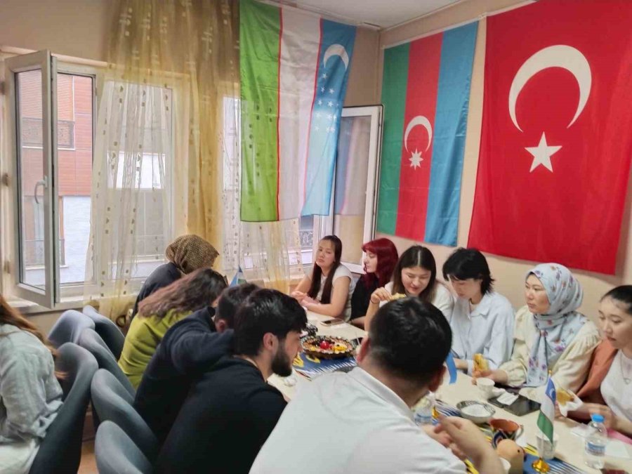 Eskişehir’de Türk Dünyası Öğrencileri Hıdırellez Coşkusu Yaşadılar