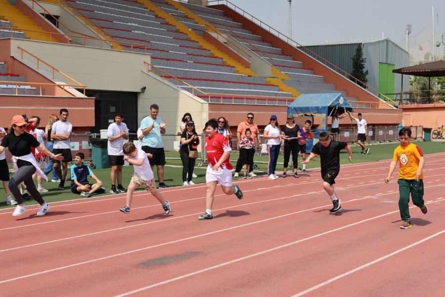Özel Sporcular Atletizm Şampiyonası Mersin’de Başladı