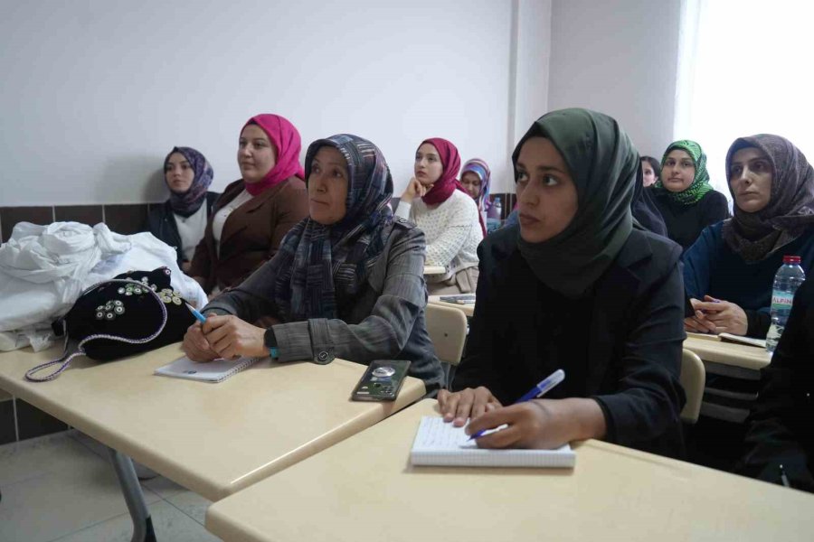 Niğde’de Kadınlara Yönelik Açılan Gassallık Kursuna Yoğun İlgi