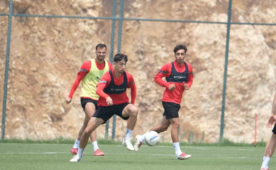 Atakaş Hatayspor, Göztepe Maçı Hazırlıklarını Sürdürdü