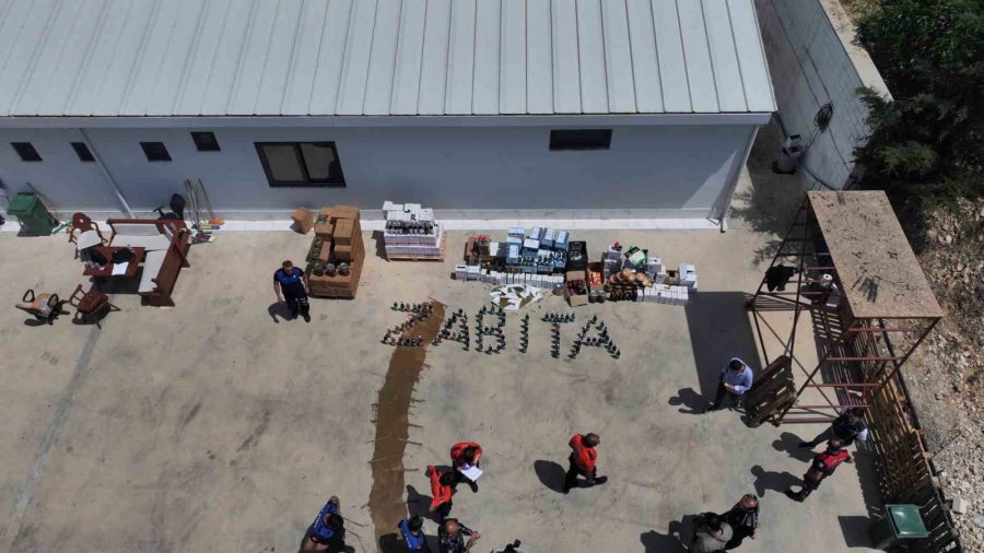 Alanya’da Toptan Gıda Deposunda Sahte Etiketleme Yapan Firma Mühürlendi