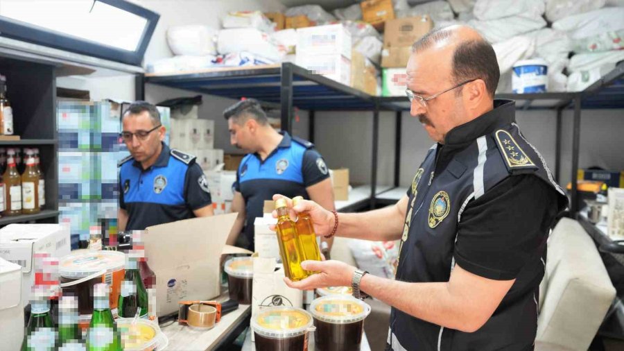 Alanya’da Toptan Gıda Deposunda Sahte Etiketleme Yapan Firma Mühürlendi