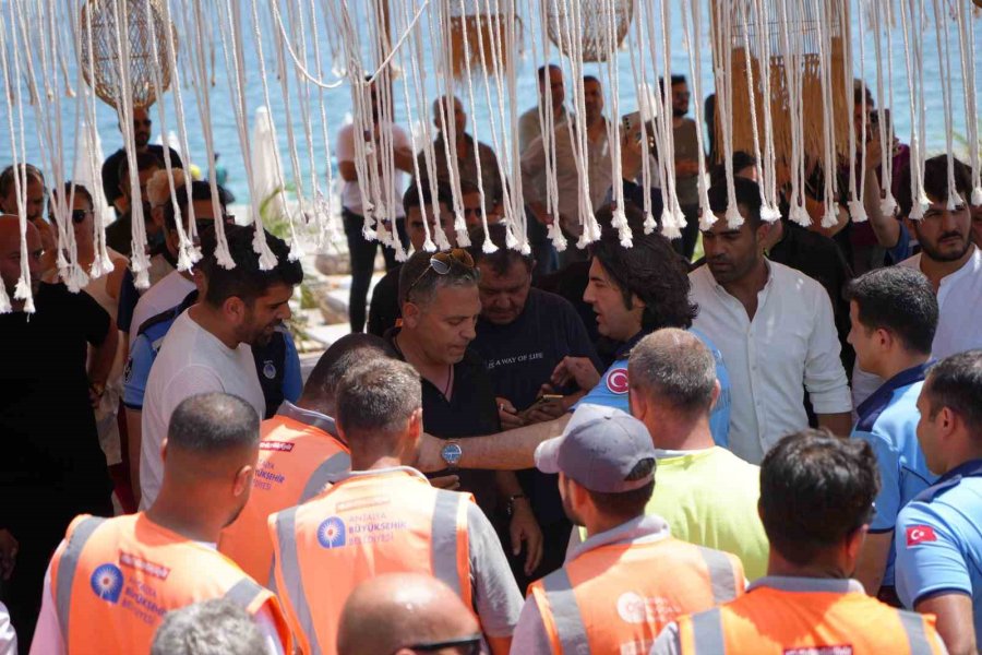 Konyaaltı Sahilinde Kıyı İşgali Denetimi Gerginliğe Dönüştü, Bazı Çalışanlar Fenalaştı