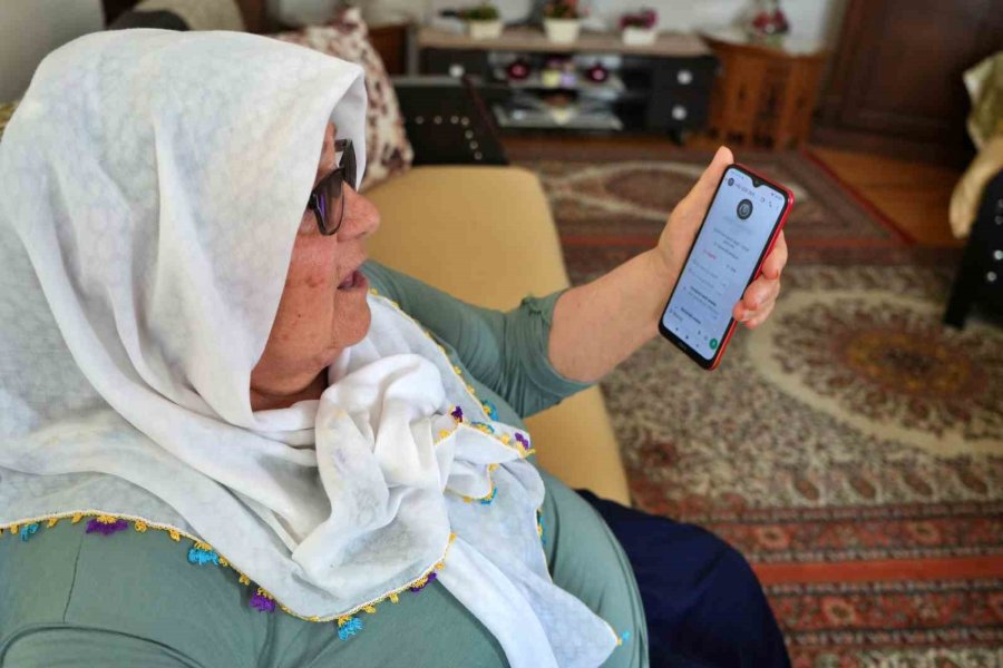 80 Yaşındaki Fahriye Nineyi Arayan Mit Amblemli Telefon Dolandırıcısı Aradığına Pişman Oldu
