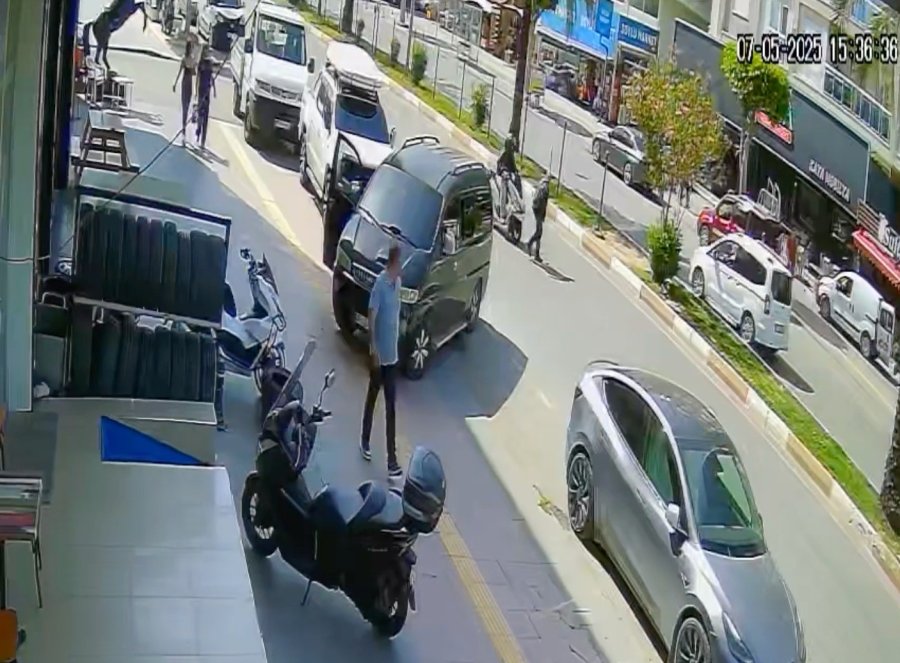 Huzurevi Sakinine Motosiklet Çarptı