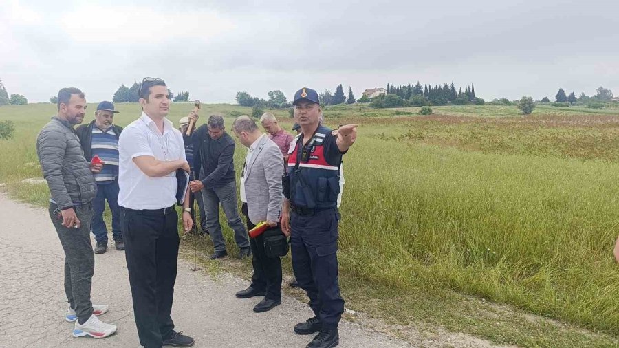 Mahkemeyi Kazanan Arazi Sahipleri Turizm Yolunu Kazıp Araç Trafiğine Kapattı