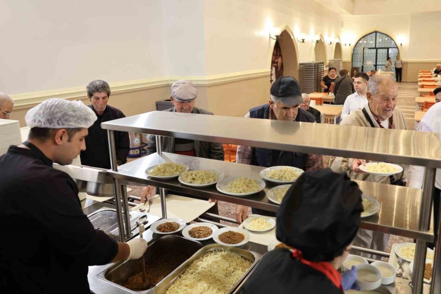 Kent Lokantası "askıda Yemek" İle Binlerce Vatandaşa Dokundu