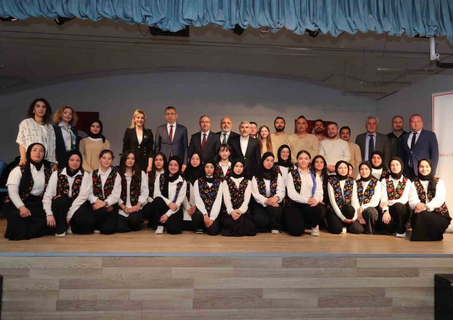 Yunus Emre, ’bir Nefes Yunus’ Programı İle Anıldı