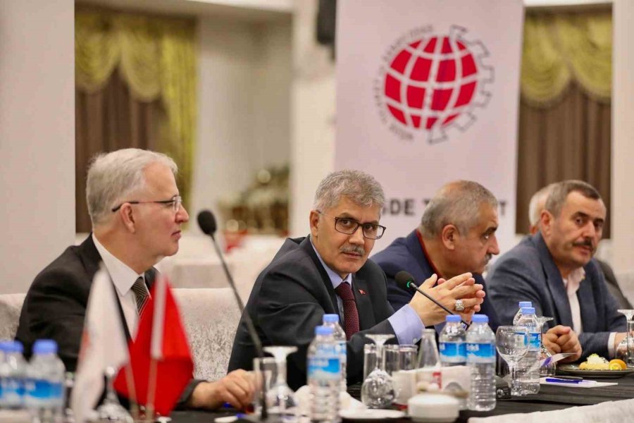 Niğde’de Kalsit Sektörü İçin Uluslararası Rekabet Gücü Toplantısı Düzenlendi