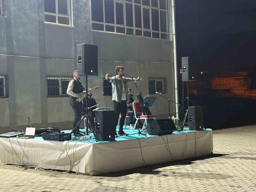 Ulukışla’da Üniversite Öğrencilerine Motivasyon Konseri