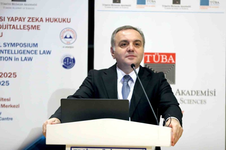 Erciyes Üniversitesi’nde ’uluslararası Yapay Zeka Hukuku Ve Hukukta Dijitalleşme Sempozyumu’ Düzenlendi