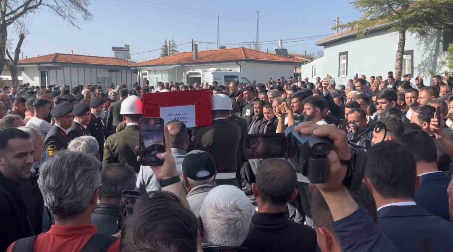 Kazada Hayatını Kaybeden Uzman Çavuş Aksaray’da Toprağa Verildi